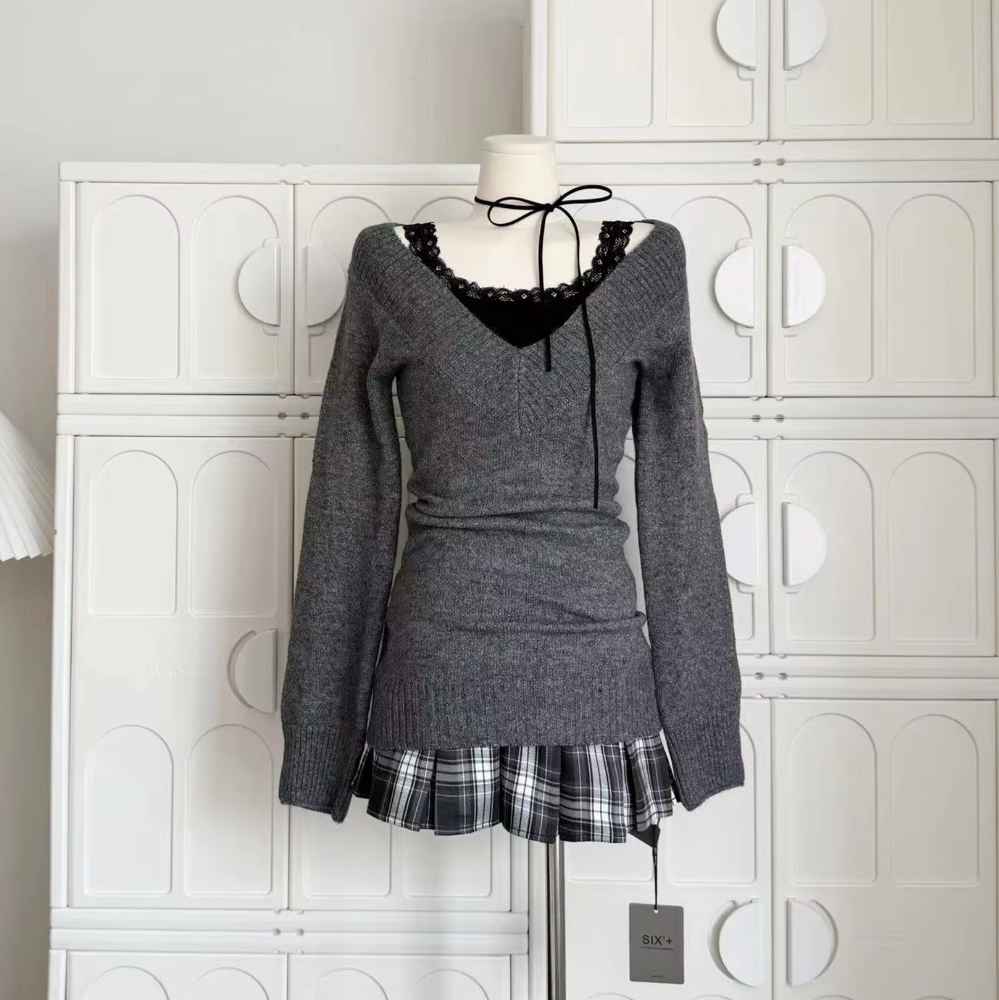 Emeli | Kvinders strikket sweater og nederdelsæt Vintage-inspireret efterår/vinter Chic
