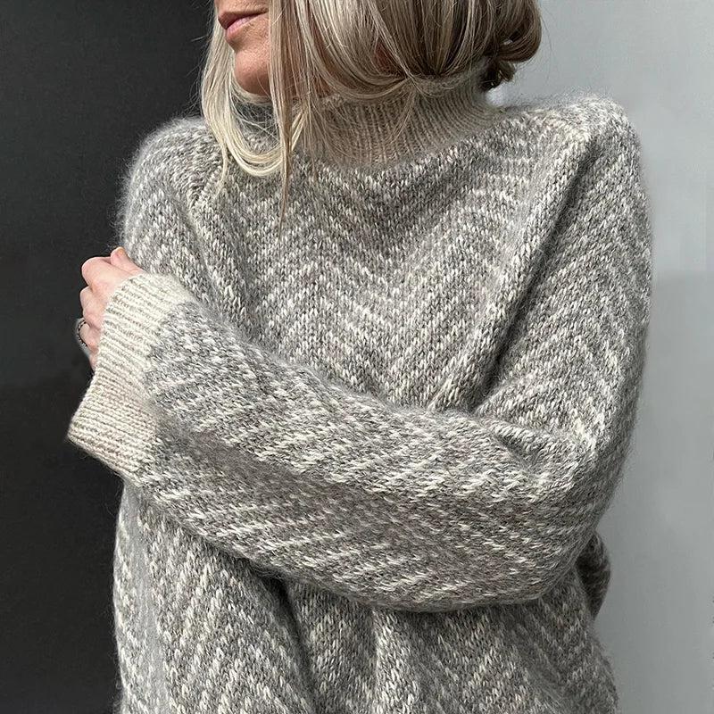 Alexia | Stilfuld gråstribet langærmet sweater til alle lejligheder