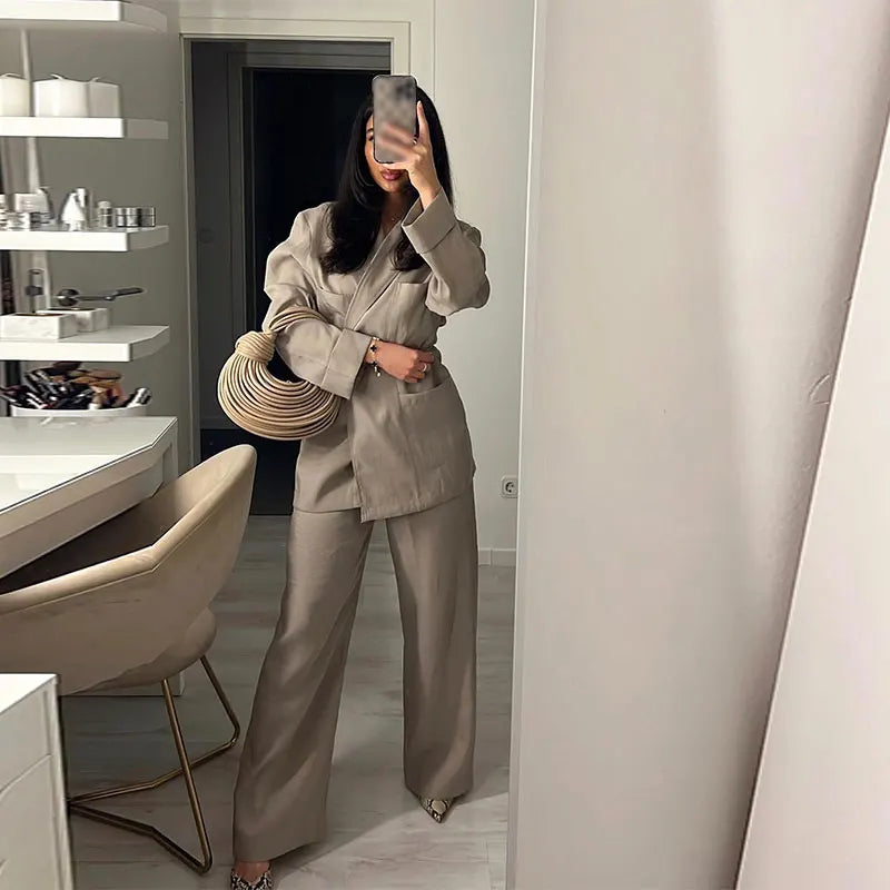 Debora | Elegant blazer med løs pasform til kvinder og bukser med høj talje til efterår/vinter