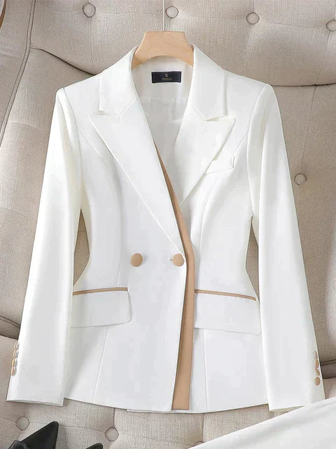 Yvonne | Elegant blazer- og halvnederdelsæt til kvinder Chic og hyggelig