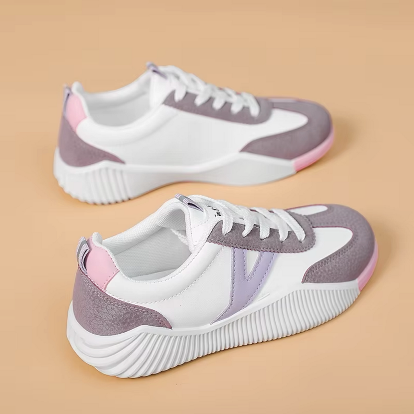 Nadia | Moderigtige sneakers med snørebånd til kvinder Stilfulde og komfortable