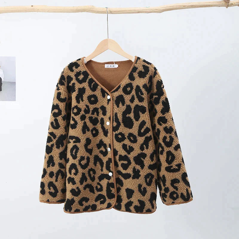 Britta | Stilfuld Leopard Print Vinterjakke til Kvinder