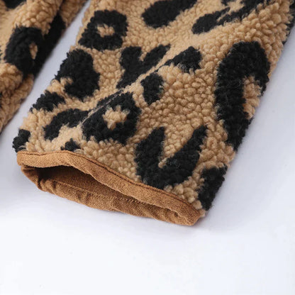 Britta | Stilfuld Leopard Print Vinterjakke til Kvinder