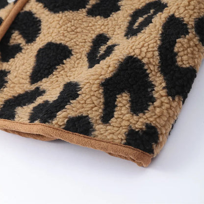 Britta | Stilfuld Leopard Print Vinterjakke til Kvinder